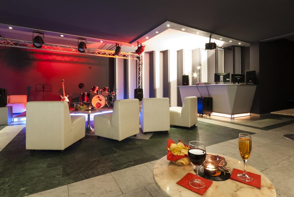 Hotel Delta Florence Каленцано Екстер'єр фото