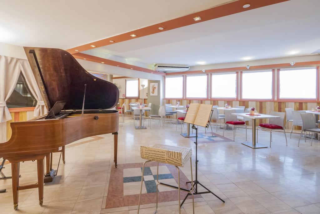 Hotel Delta Florence Каленцано Екстер'єр фото