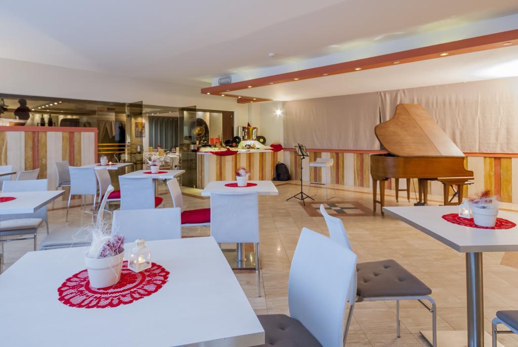 Hotel Delta Florence Каленцано Екстер'єр фото