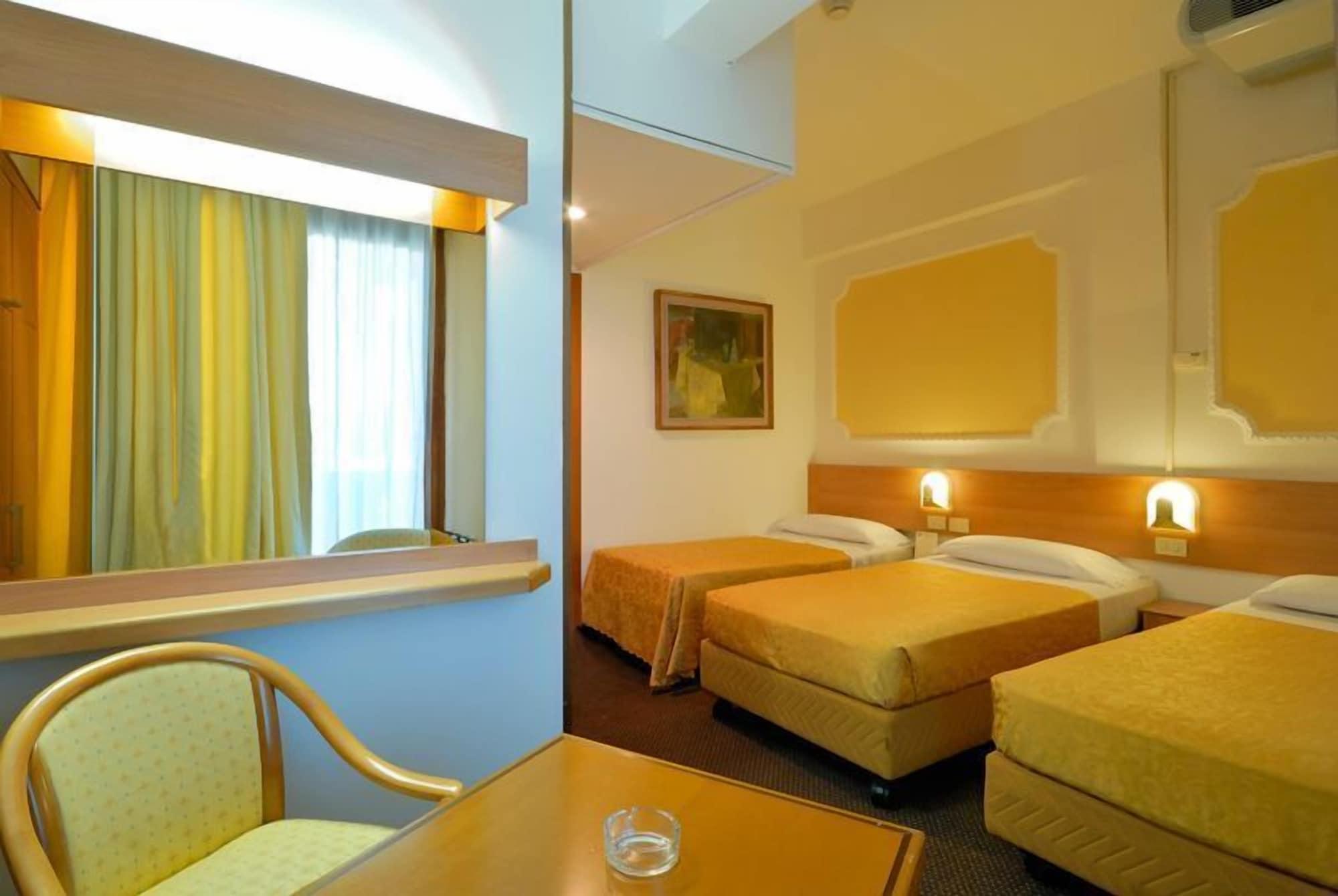 Hotel Delta Florence Каленцано Екстер'єр фото
