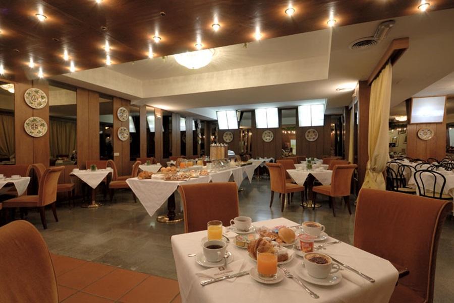 Hotel Delta Florence Каленцано Екстер'єр фото