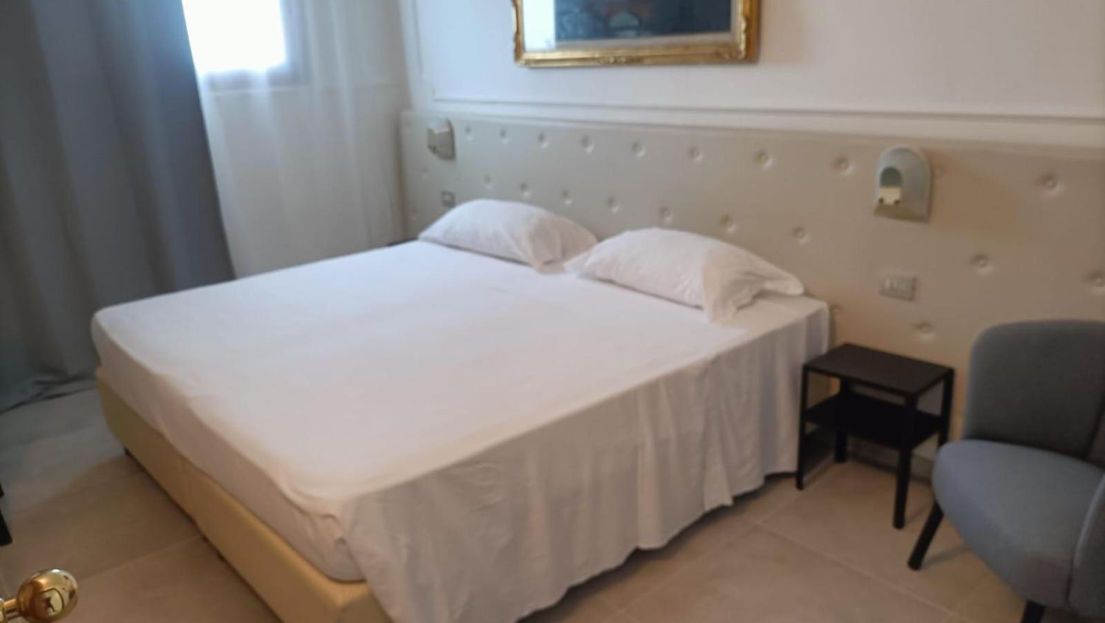 Hotel Delta Florence Каленцано Екстер'єр фото