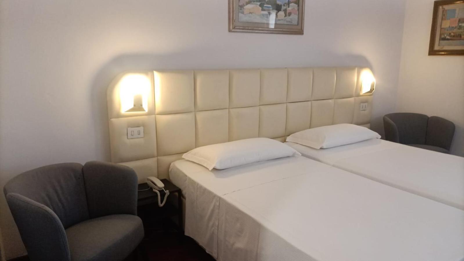 Hotel Delta Florence Каленцано Екстер'єр фото