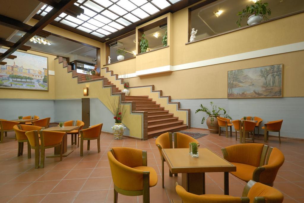 Hotel Delta Florence Каленцано Екстер'єр фото