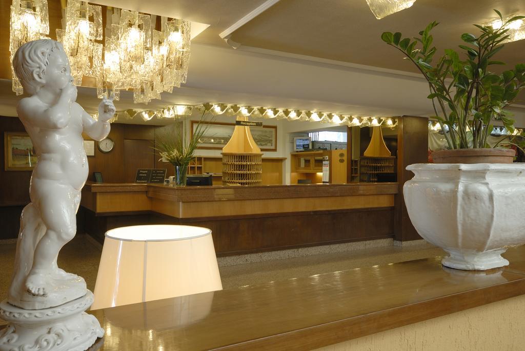 Hotel Delta Florence Каленцано Екстер'єр фото